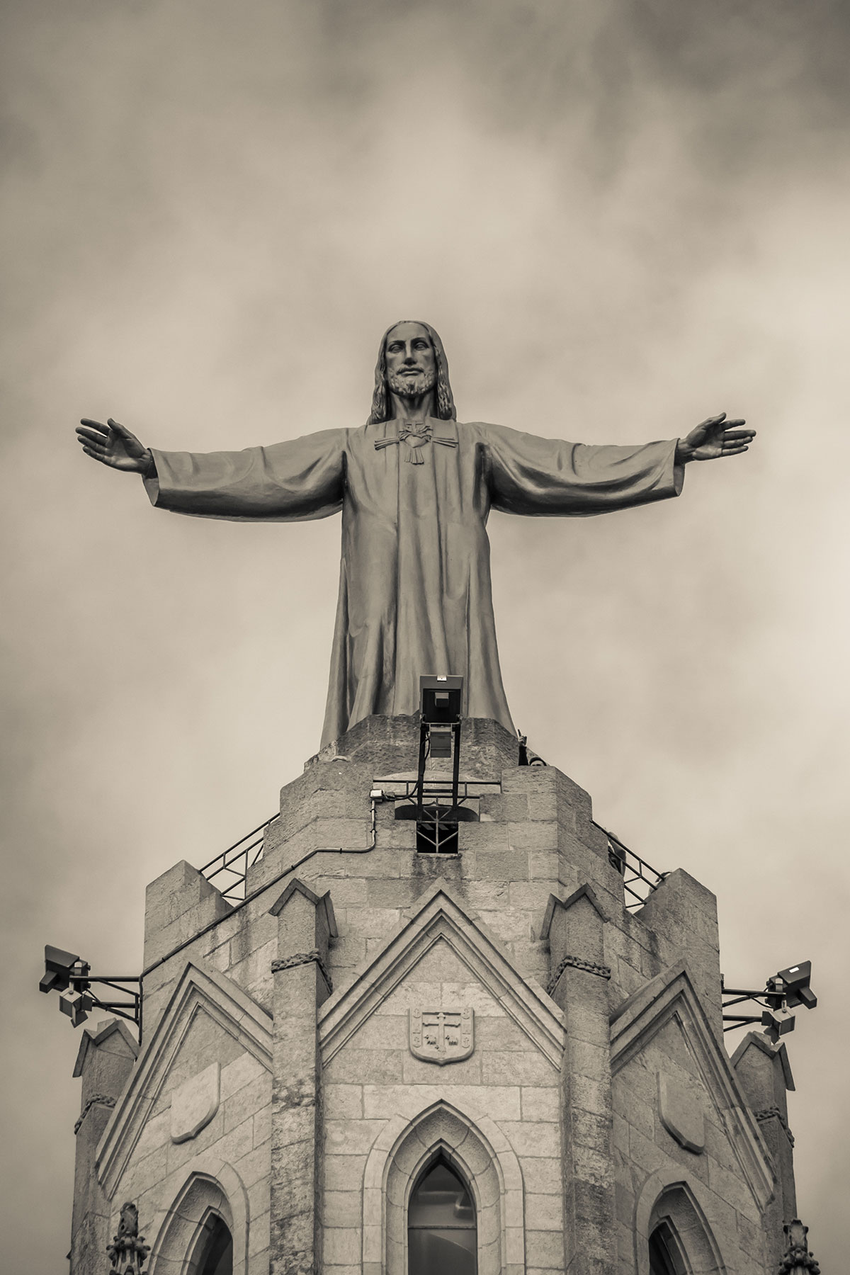 Barcelona Tibidabo - Kirche Sagrat Cor - Jesus Statue