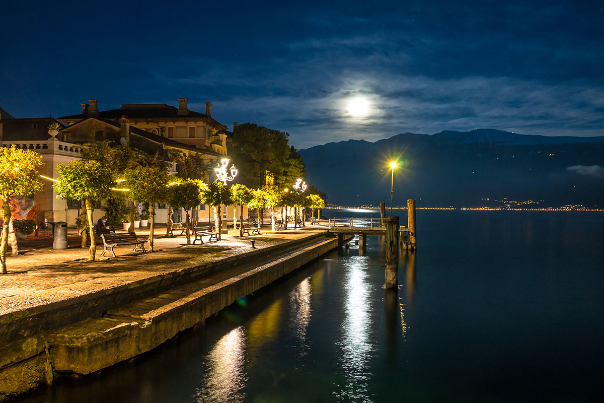 Evening mood in Gargnano on Lake Garda