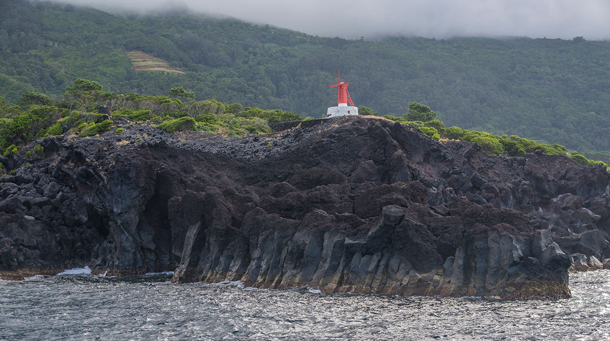 Azoren, São Jorge, Küste an der Urseling Cave