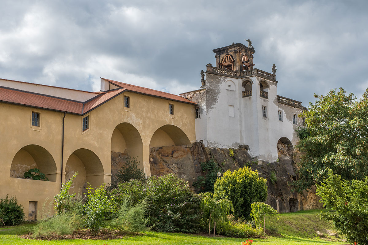 Elbtal bei Děčín, am Schloss