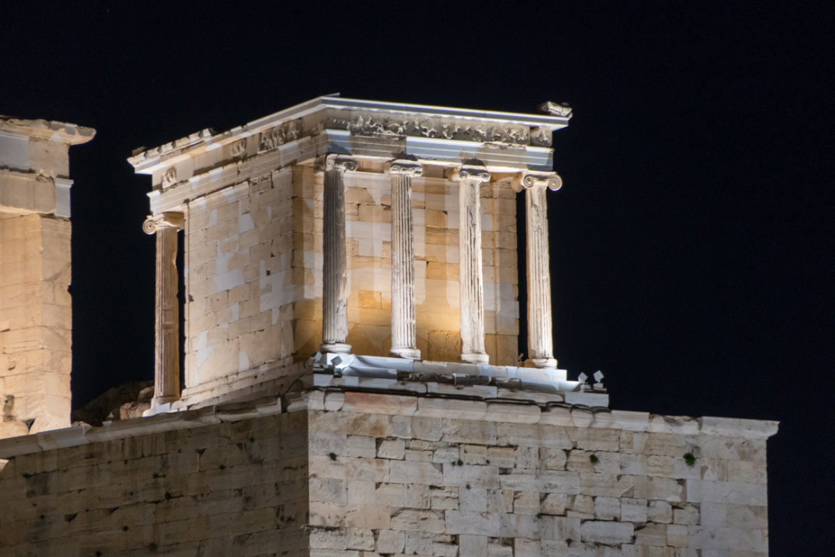 Griechenland, Athen, Tempel der Athena Nike bei Nacht