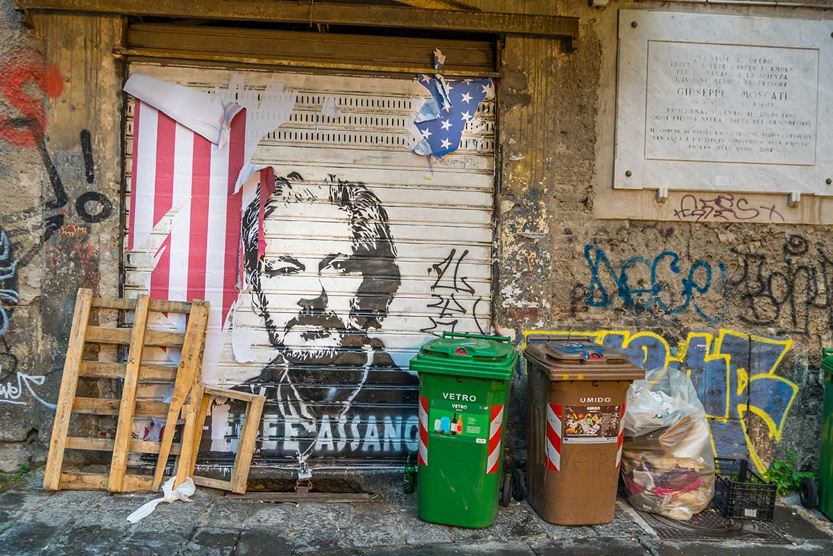 Graffiti mit Julian Assange in Neapel
